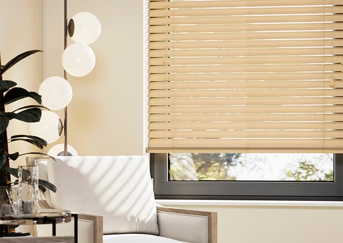 Malmo, Sunlit Oak - Motorised Venetian Blind - Image 5